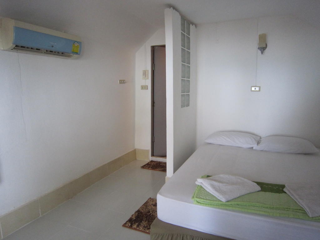 Pine Bungalow Krabi town Szoba fotó